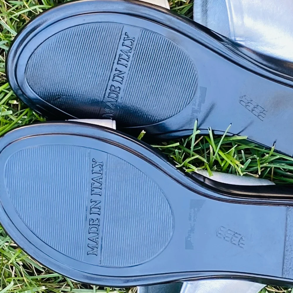 NWT Women Sz-6.5 ITALIAN SHOEMAKERS- Silver Flats Open Toe & Elastic Heal Straps